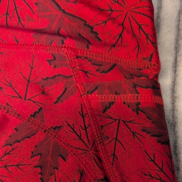Red Leaf Patterned Shorts - Picture 5 of 5